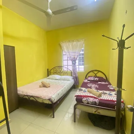Homestay Zalida C Musleem Alor Gajah Exterior photo