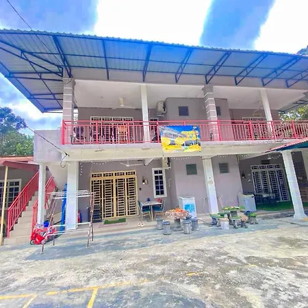 Homestay Zalida C Musleem Alor Gajah Exterior photo